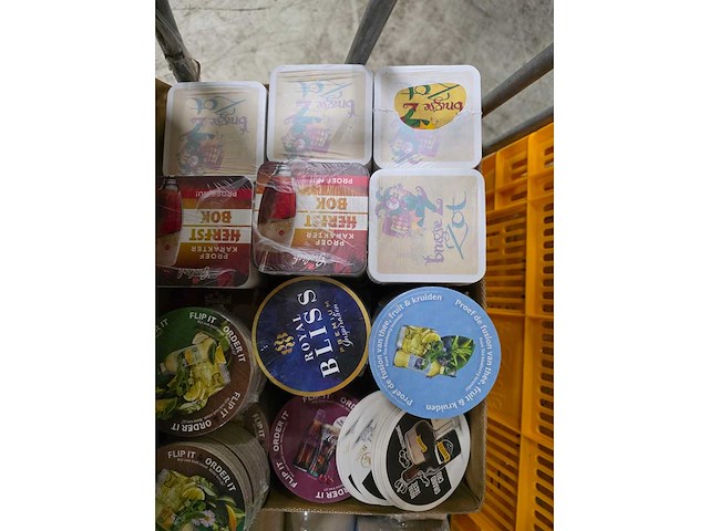 Partij glaswerk en bierviltjes - afbeelding 6 van  8