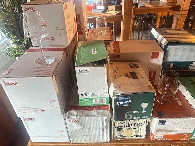 Partij glaswerk in 25 dozen - afbeelding 4 van  5