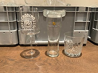 Partij glaswerk - afbeelding 1 van  2