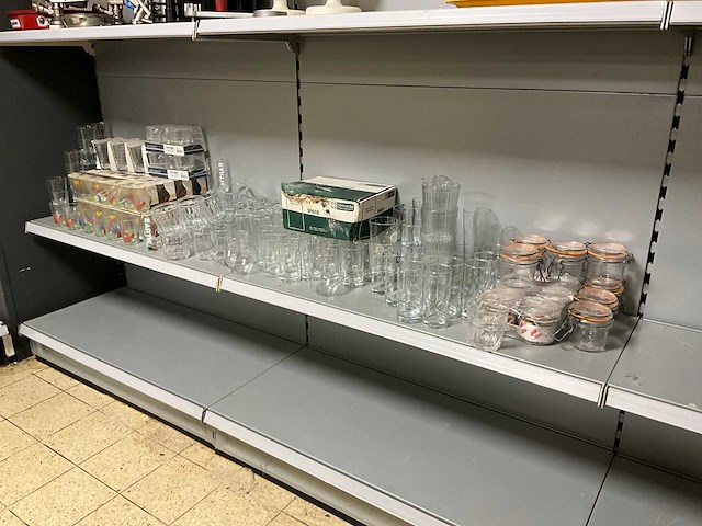 Partij glaswerk - afbeelding 1 van  6