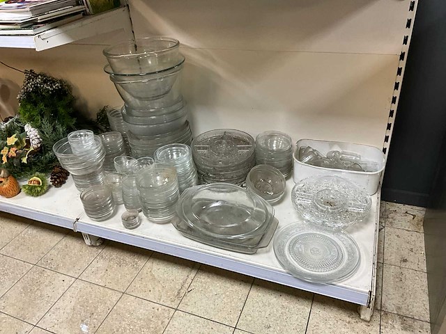 Partij glaswerk - afbeelding 2 van  4