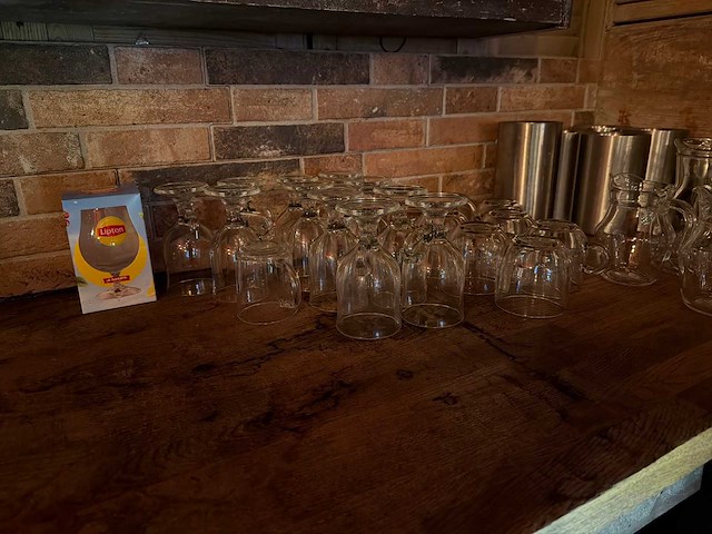 Partij glaswerk - afbeelding 7 van  8