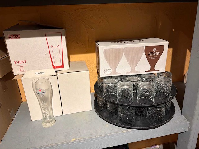 Partij glaswerk - afbeelding 2 van  3