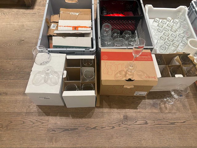 Partij glaswerk - afbeelding 2 van  7