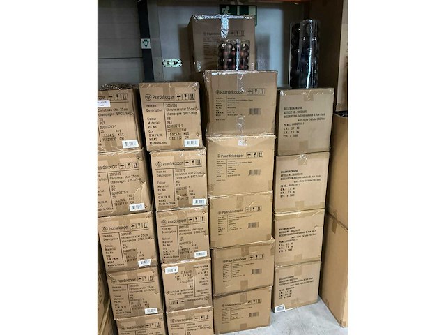 Partij glazen kerstballen 40mm darkbrown combi 36/tube (88 tubes) - afbeelding 2 van  3