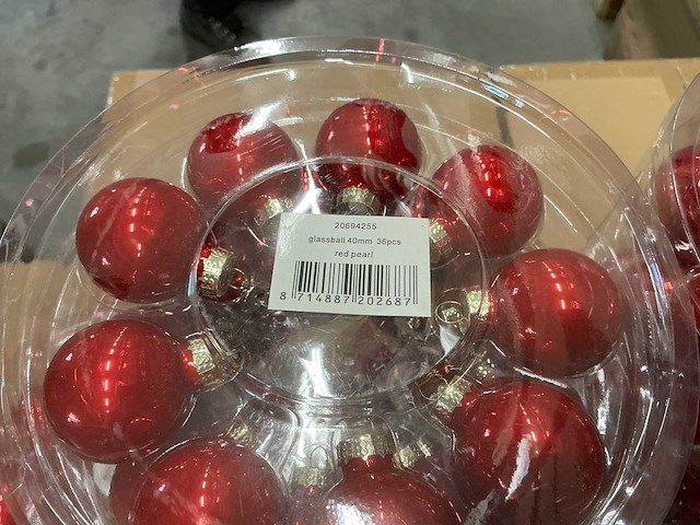 Partij glazen kerstballen 40mm pearl red 36/tube (85 tubes) - afbeelding 2 van  4