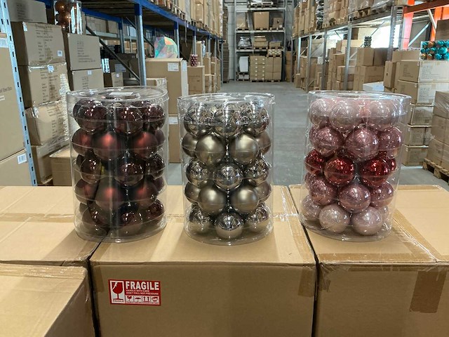 Partij glazen kerstballen 60mm 30/tube (80 tubes) - afbeelding 1 van  10