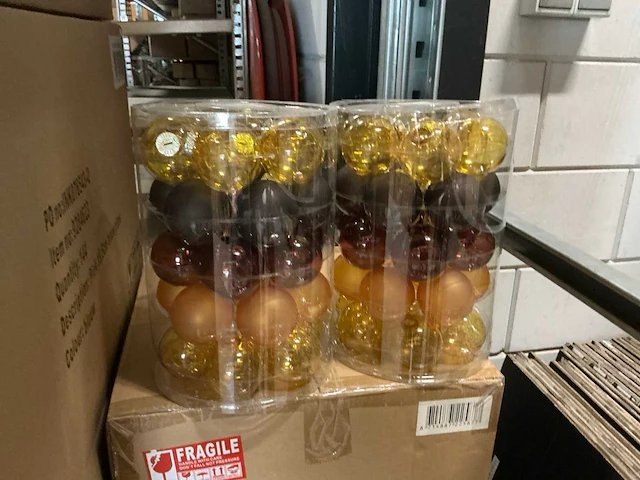 Partij glazen kerstballen 60mm brown,yellow transp/mat 30/tube (30 tubes) - afbeelding 1 van  4
