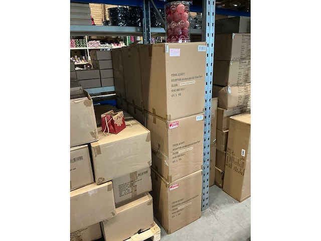 Partij glazen kerstballen 60mm red,pink,orange transp/mat 30/tube (72 tubes) - afbeelding 2 van  3
