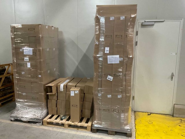 Partij glazen vazen - afbeelding 2 van  8