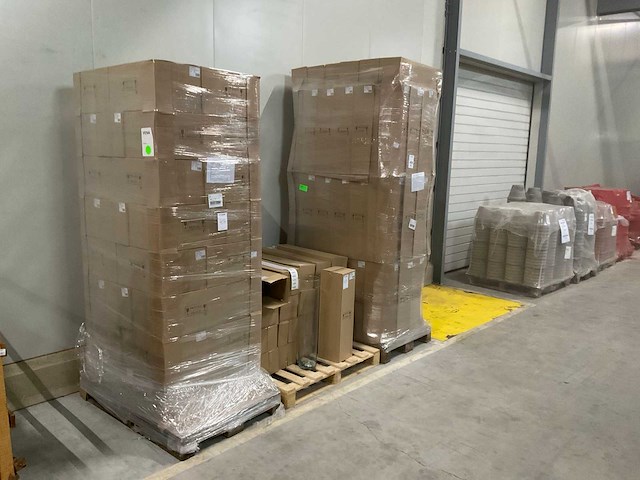 Partij glazen vazen - afbeelding 3 van  8