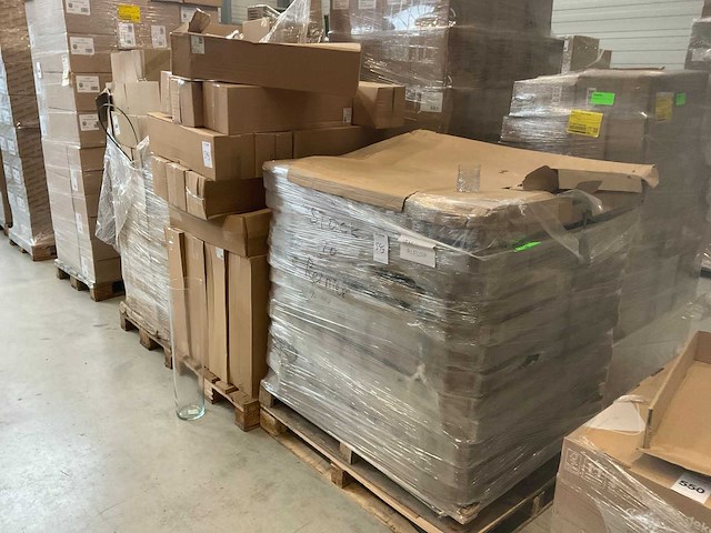 Partij glazen vazen - afbeelding 1 van  9