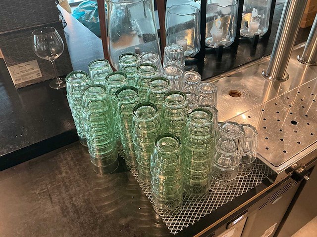 Partij glazen - afbeelding 1 van  1