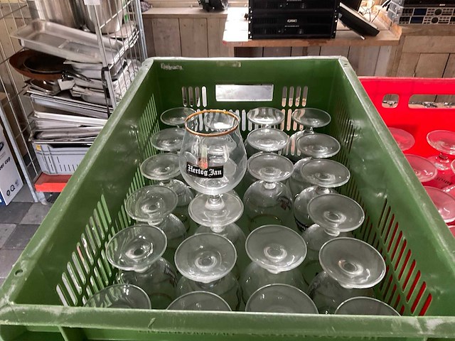 Partij glazen - afbeelding 8 van  14