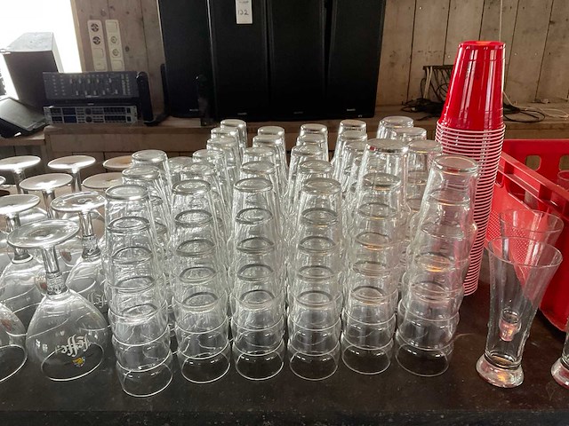 Partij glazen - afbeelding 13 van  14