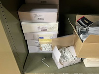 Partij gordijnrails onderdelen en bevestigingsmateriaal - afbeelding 18 van  29