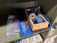 Partij gordijnrails onderdelen en bevestigingsmateriaal - afbeelding 26 van  29