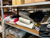 Partij gordijnstof en accessoires - afbeelding 3 van  49