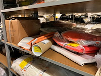Partij gordijnstof en accessoires - afbeelding 8 van  49
