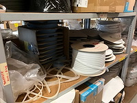 Partij gordijnstof en accessoires - afbeelding 30 van  49