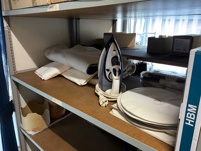 Partij gordijnstof en accessoires - afbeelding 42 van  49