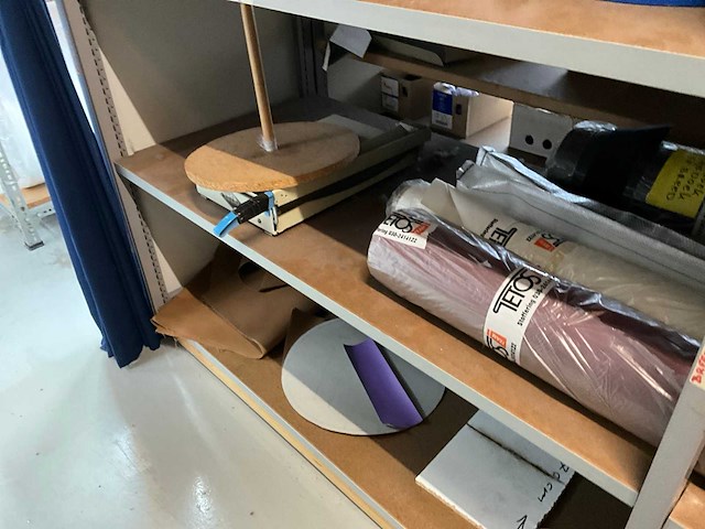 Partij gordijnstof en accessoires - afbeelding 44 van  49