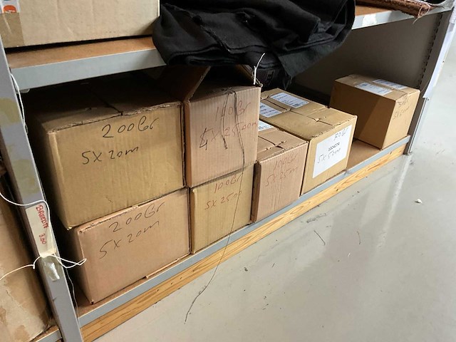 Partij gordijnstof en accessoires - afbeelding 49 van  49