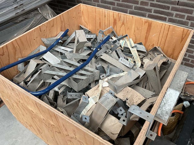 Partij gordinglas- en balkdragers - afbeelding 1 van  3