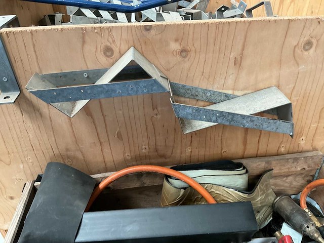 Partij gordinglas- en balkdragers - afbeelding 2 van  3