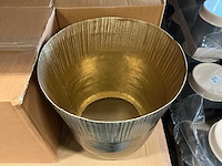 Partij goud kleurige potten ø32xh31cm (40x) - afbeelding 2 van  5