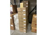 Partij gouden papieren tasjes 21x14x8cm (4475x) - afbeelding 2 van  6