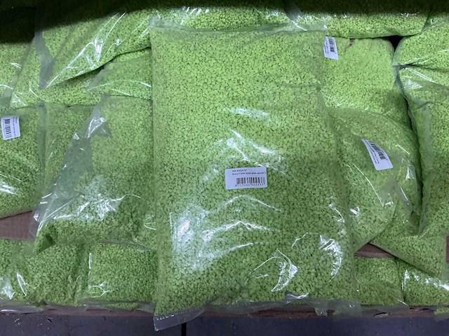 Partij grains 2-3mm apple green special 5 (45x) - afbeelding 2 van  3