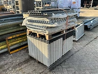 Partij grastegels en grindplaten