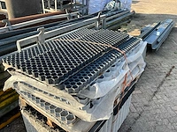 Partij grastegels en grindplaten - afbeelding 5 van  5