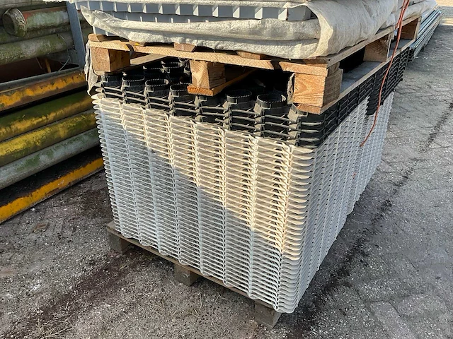 Partij grastegels en grindplaten - afbeelding 2 van  5