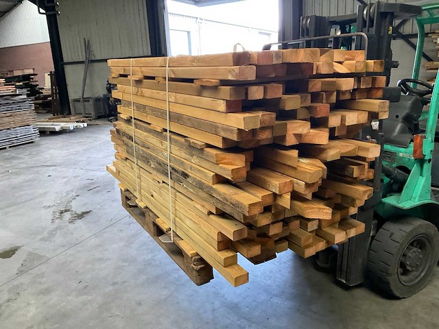 Partij grenen balken 80-180x6,5x4,5 cm - afbeelding 1 van  9