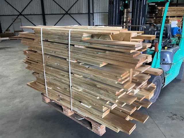 Partij grenen planken 80-180x14x1,8 cm - afbeelding 1 van  4