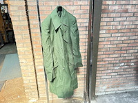 Partij groene legerjassen - afbeelding 3 van  4