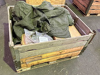 Partij groene overalls - afbeelding 4 van  5