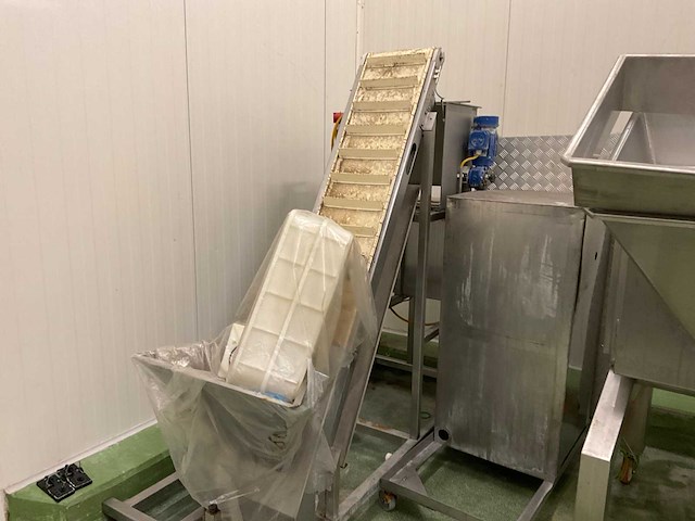 Partij groente verwerkingsmachines - afbeelding 3 van  9