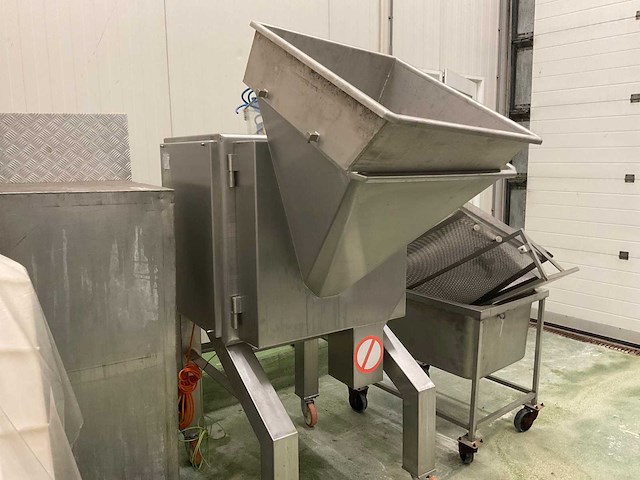 Partij groente verwerkingsmachines - afbeelding 5 van  9
