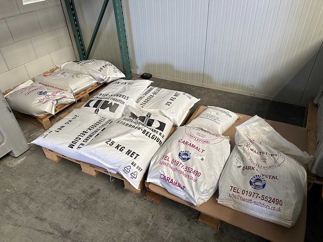 Partij grondstoffen (18x) - afbeelding 1 van  8