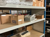 Partij grondstoffen en verpakkingsmaterialen - afbeelding 3 van  32