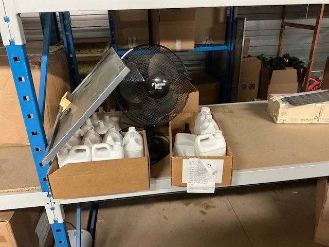 Partij grondstoffen en verpakkingsmaterialen - afbeelding 4 van  32