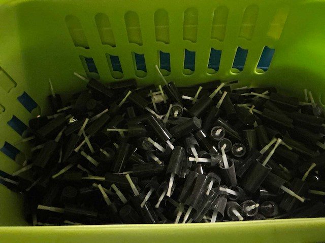 Partij grondstoffen en verpakkingsmaterialen - afbeelding 6 van  32