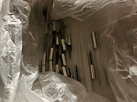 Partij grondstoffen en verpakkingsmaterialen - afbeelding 9 van  32