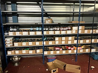 Partij grondstoffen en verpakkingsmaterialen - afbeelding 15 van  32