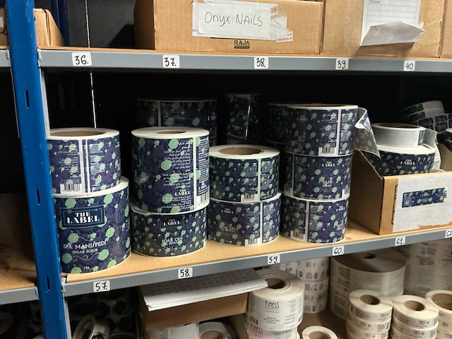 Partij grondstoffen en verpakkingsmaterialen - afbeelding 22 van  32