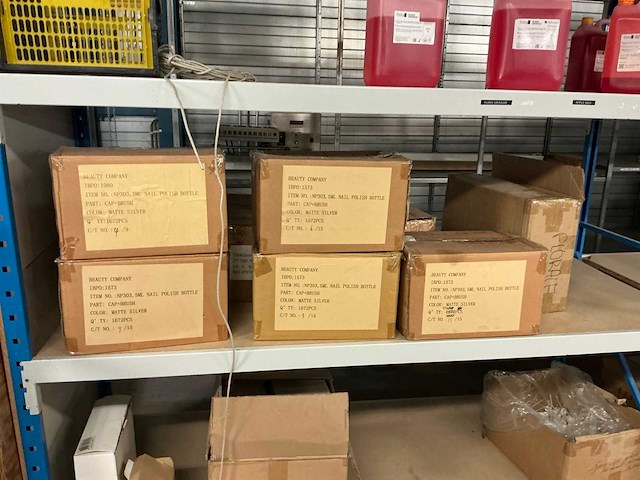 Partij grondstoffen en verpakkingsmaterialen - afbeelding 27 van  32