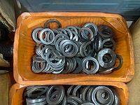 Partij grote bouten en ringen - afbeelding 6 van  7